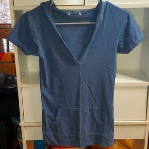 VINTAGE Short sleeve tee w/hoodie SMALL